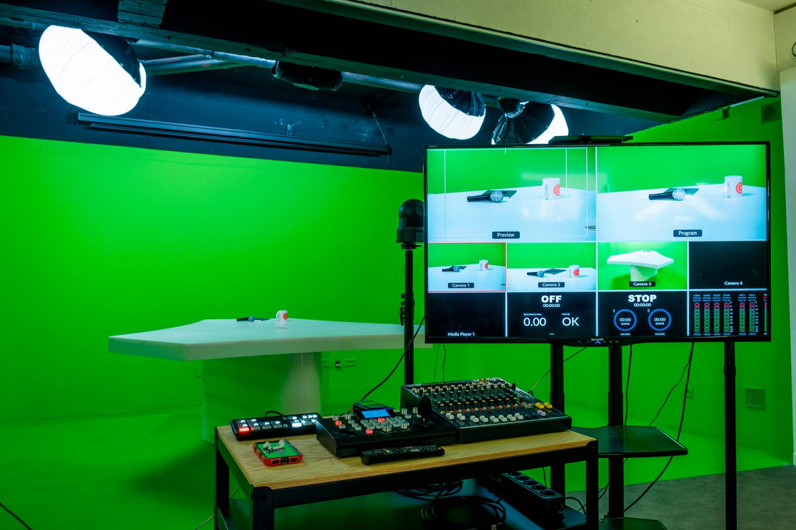 Location studio vidéo TV fond vert Strasbourg Le Grub 3