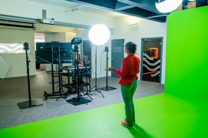 Location studio vidéo TV fond vert Strasbourg Le Grub 1